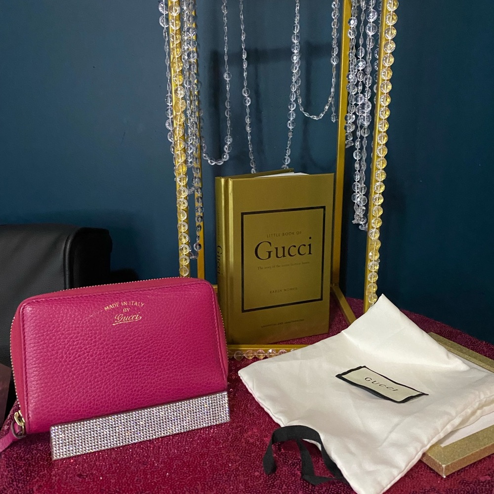 Pink Gucci Wallet comes with dust bag